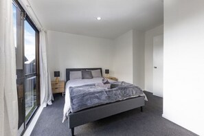 5 sovrum, strykjärn/strykbräda, gratis wi-fi och sängkläder