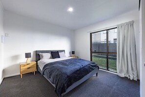 5 dormitorios, tabla de planchar con plancha, wifi gratis y ropa de cama