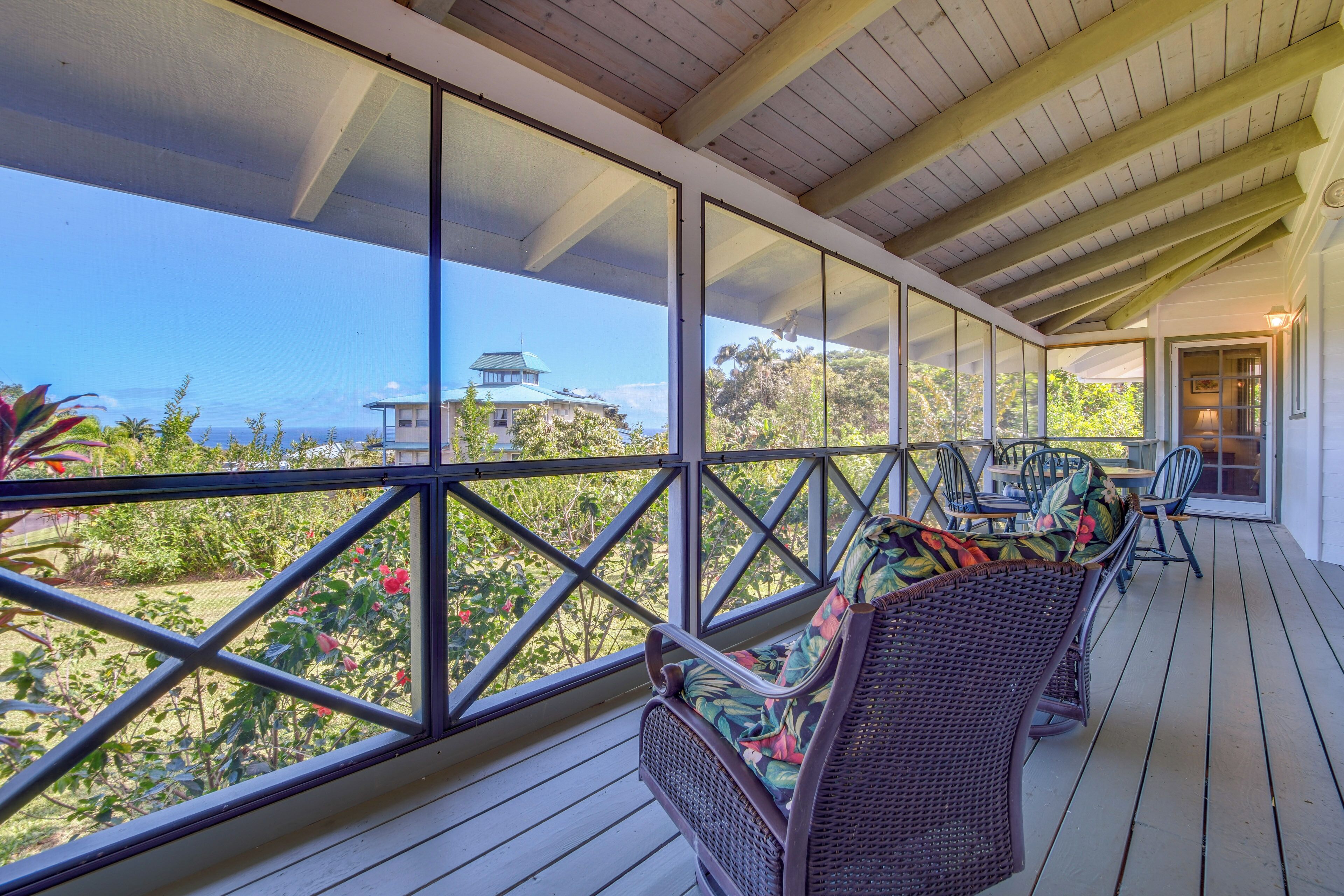 Pepeekeo Vacation Rental | 3BR | 2BA | 2,000 Sq Ft | 3 Steps Required