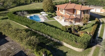 Villa in Tuscany with pool