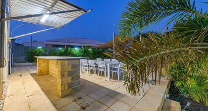 79 Nimitz Street - Pool and Pet Friendly