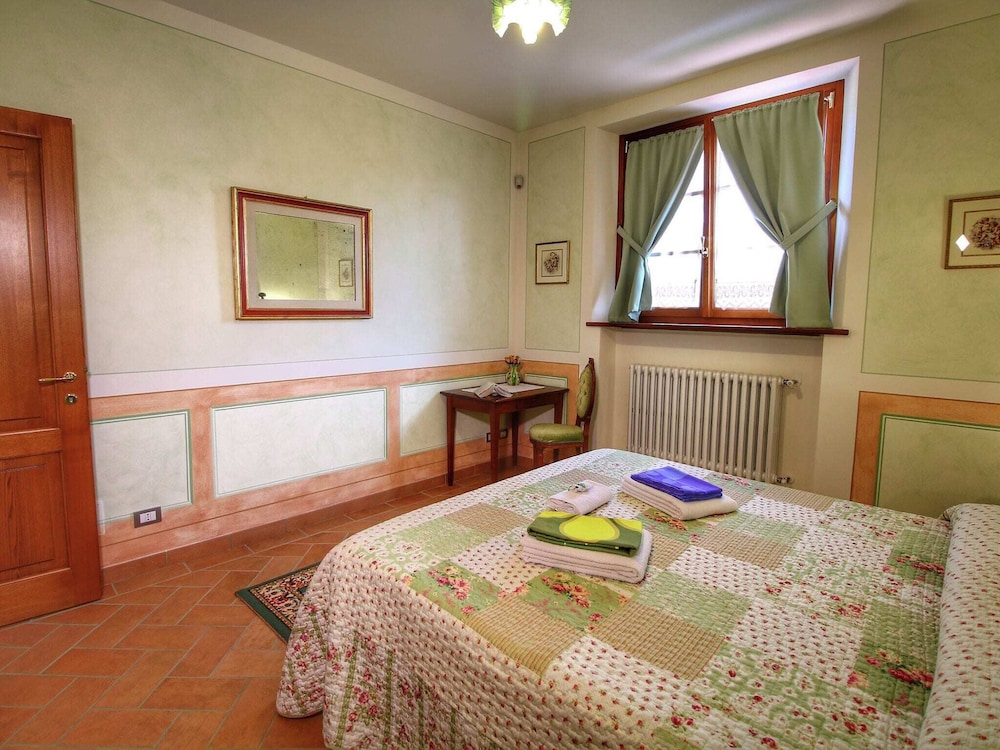Weelderig Appartement In Lucignano Met Zwembad - Sinalunga