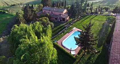 Elegant Tuscan Holiday Home