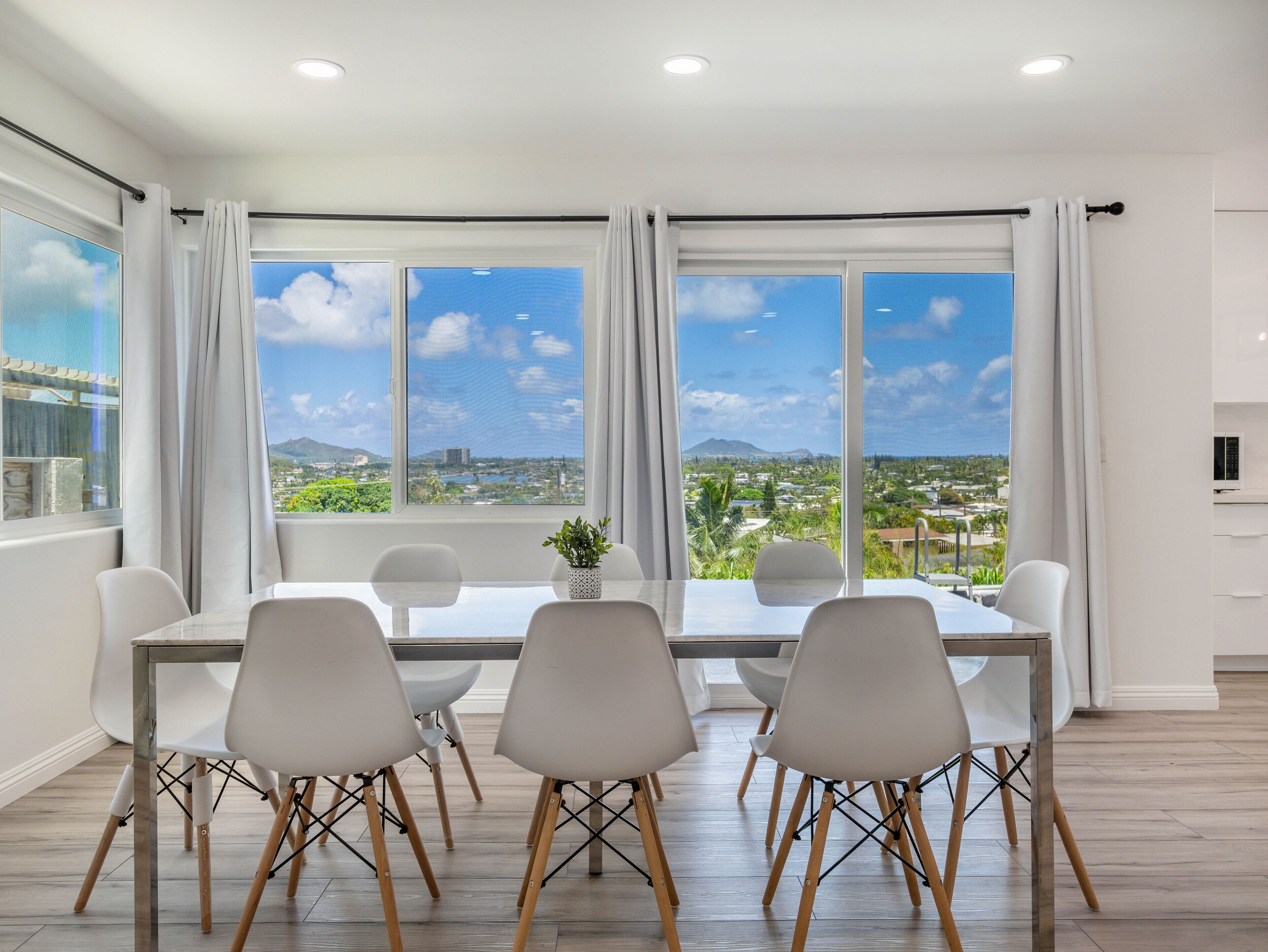 Kailua Majesty 4Bed/2.5Bath w/ Stunning Views