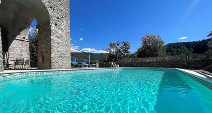 Tuscan Haven- Spacious Home