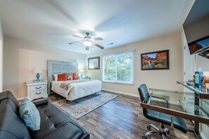 3 bedrooms, travel cot, WiFi, bed sheets - Red Rock Adventure Stop (Kanab)