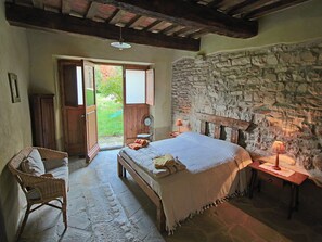 2 bedrooms, WiFi - Holiday Home in Apecchio with Pool & Terrace (Apecchio)