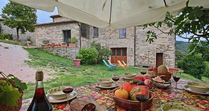 Bauernhaus in Apecchio mit Pool