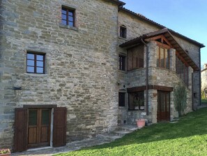Exterior - Farmhouse in Apecchio with Pool and Terrace (Apecchio)