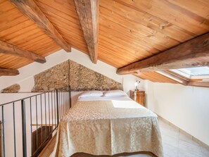 1 室のベッドルーム、WiFi