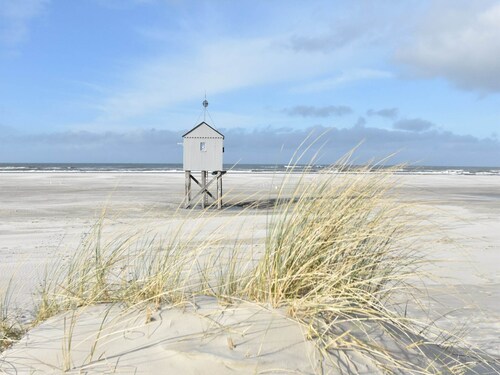 Villa in Midsland near the Sea