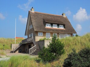 Exterior - Villa in Midsland near the Sea (Midsland Terschelling)