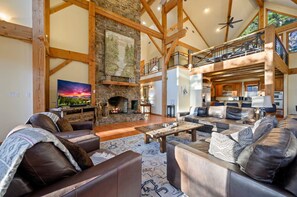 Smart TV, lareira, videogames, pebolim