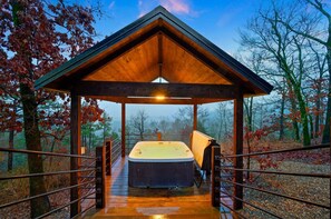 Bain à remous extérieur
