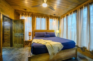 4 bedrooms, desk, iron/ironing board, travel crib