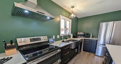 Home Away From Home Creekside Kid-Friendly Retreat <1mile to the Lake