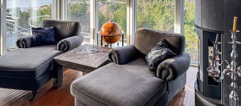 Awesome home in Fevåg with WiFi