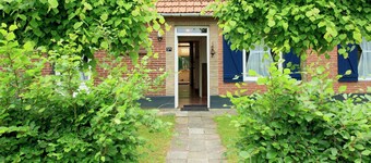 Farmhouse in Nederweert near Canal Trails