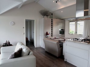 TV, fireplace - Holiday Home in Kattendijke by the Coast (Kattendijke)