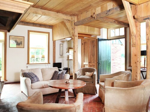 Villa in Vilamoura with Pool near Beach