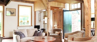 Villa in Vilamoura with Pool near Beach