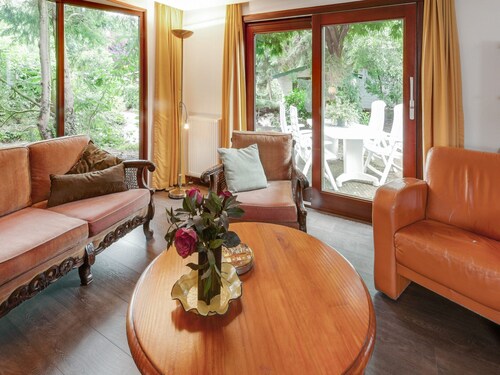 Chalet in Stegeren mit Pool und Gärten