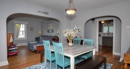 2 bdr historic house located one block/walking distance to downtown St. Joe!