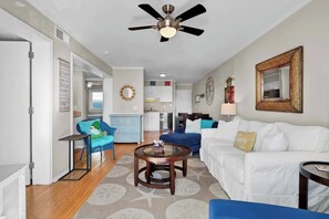 TV - Tidewinds 202 - Magnolia Sand at The Boardwalk (Carolina Beach)