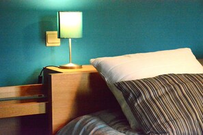 4 bedrooms, iron/ironing board, travel cot, free WiFi