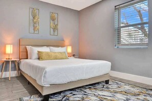 1 bedroom, travel cot, free WiFi - Modern 1BR Near Pompano Beach | Steps to Sand (Pompano Beach)