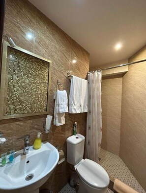 Luxury Room | Bathroom - Time Hotel & Tours (Yerevan)