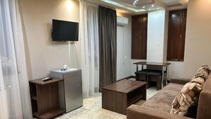 Luxury Room | Living area - Time Hotel & Tours (Yerevan)