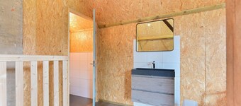 Farmhouse in De Heurne with Animal Farm