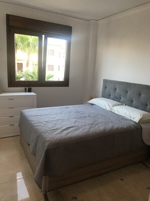 3 bedrooms, WiFi, bed sheets, wheelchair access - Remarkable 3-Bed Apartment in Javea, Must see! (Javea)