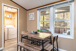 House, Multiple Beds, Fireplace, Mountain View | Dining