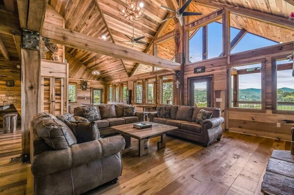 Fireplace - Just Like Paradise (Sevierville)