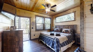 3 bedrooms, bed sheets - Bearly Dippin (Sevierville)