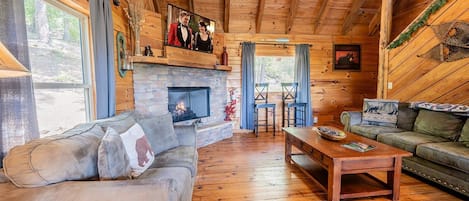 Cabin, Multiple Beds, Hot Tub, Mountain View | Living area | Fireplace