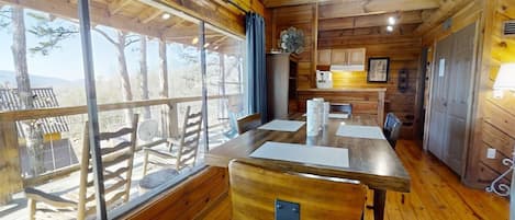 Cabin, Multiple Beds, Hot Tub, Mountain View | Dining