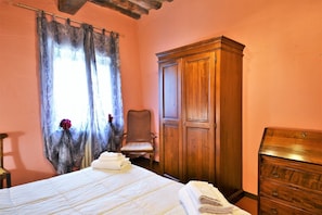 2 bedrooms, Internet