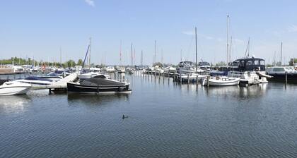Ferienhaus in Flevoland mit Pool