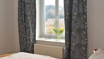 1 多间卧室、WiFi