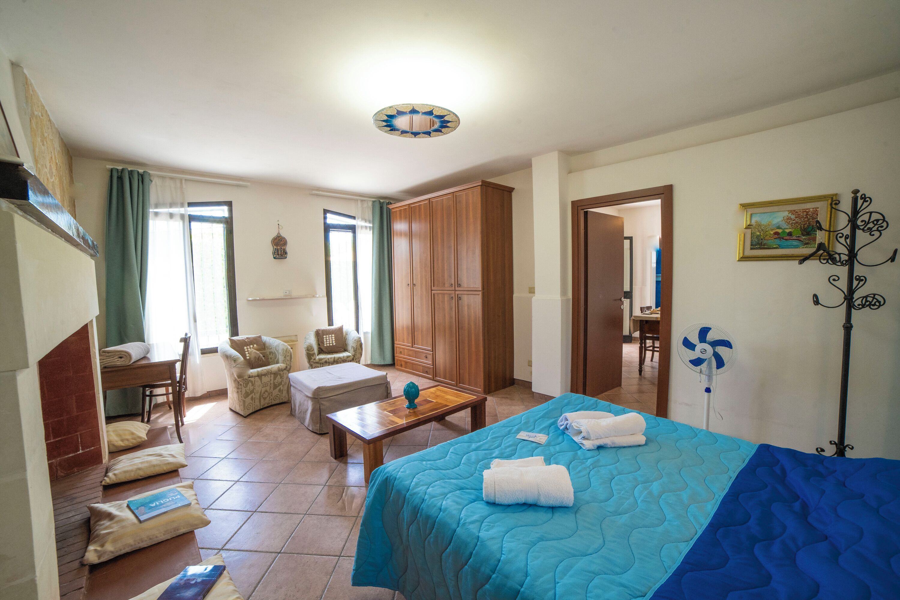 7 habitaciones, tabla de planchar con plancha y wifi gratis 