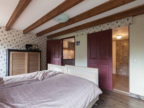 3 habitaciones, tabla de planchar con plancha y wifi 