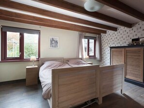 3 makuuhuonetta, silitysrauta/-lauta, Wi-Fi