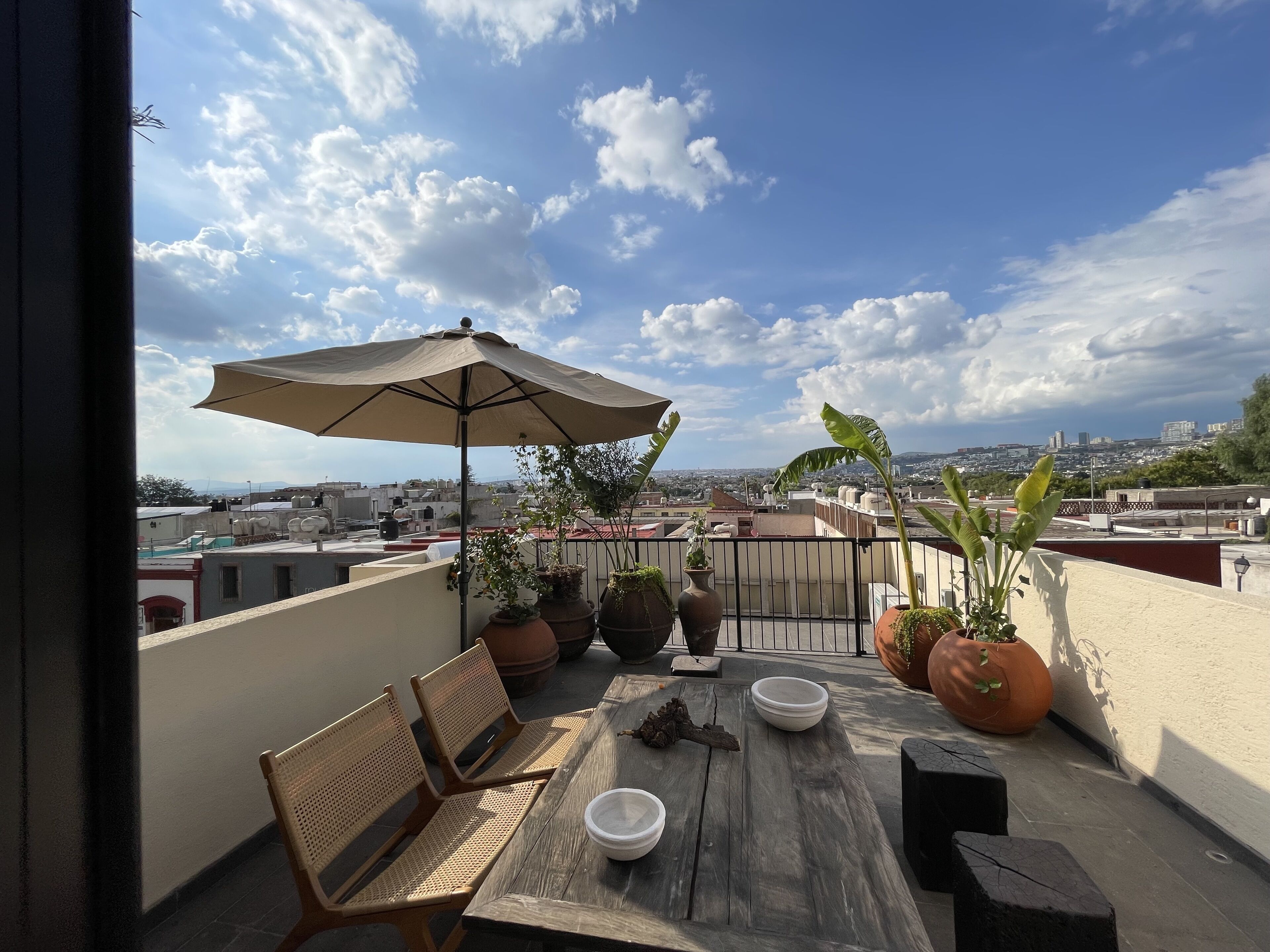 Sängtillbehör av högsta kvalitet och mörkläggningsgardiner