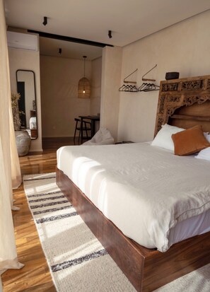 Ropa de cama de alta calidad y cortinas blackout 