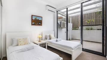 2 bedrooms, desk, iron/ironing board, free WiFi