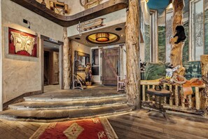 Interior - Iconic Cowboy Lodge 1066 (Steamboat Springs)