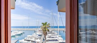 appartement in San Vincenzo met zee strand